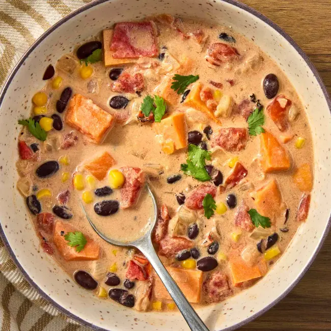 عکس غذا: سوپ لوبیای سیاه ۲۰ دقیقهای