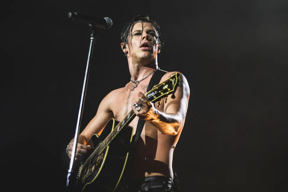 یونگبلاد برنامههای باقیمانده تور ۲۰۲۵ را لغو کرد: 'پزشکم به من دستور داده است که استراحت کنم'