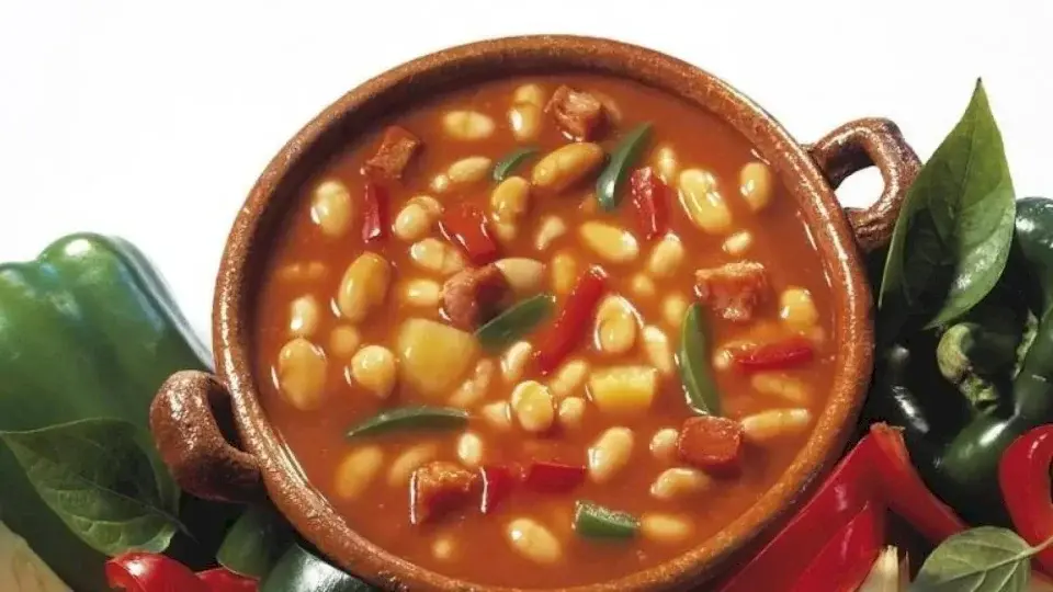 عدس یا لوبیا... کدام یک پروتئین و فیبر بیشتری دارد؟