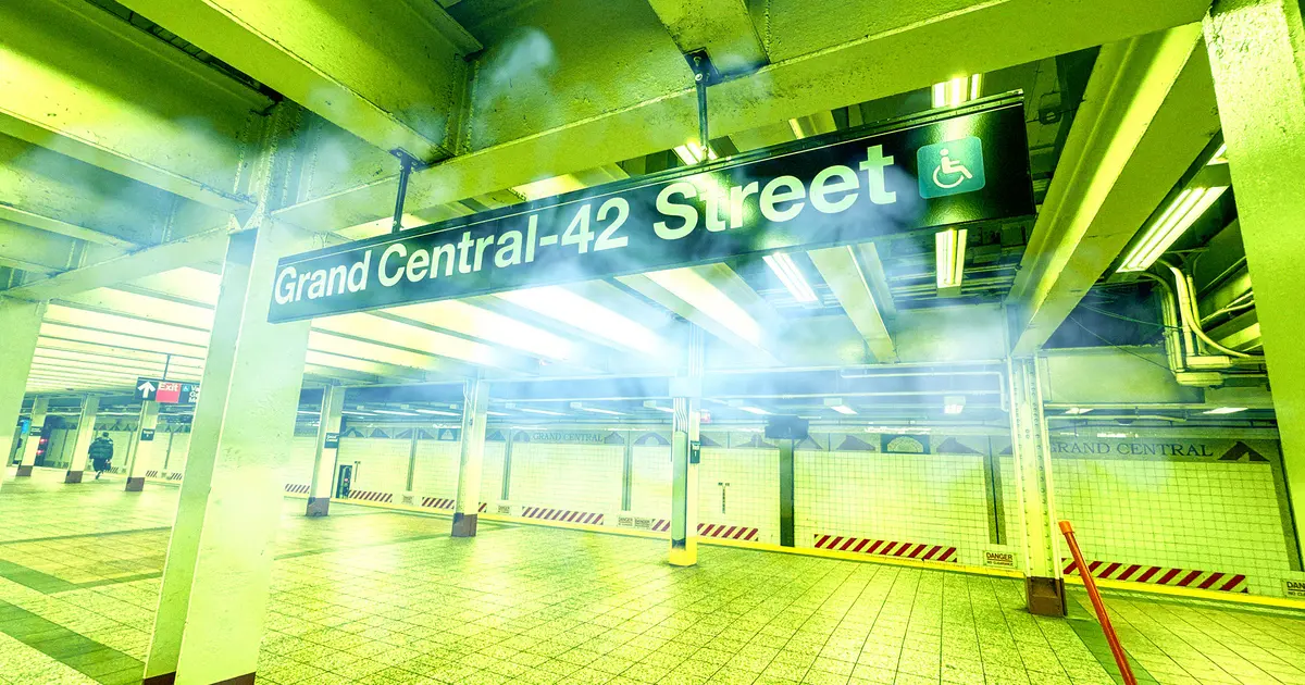 Bath & Body Works بوی وانیل و کاج تازه را در تونل‌های متصل به ایستگاه متروی گرند سنترال در نیویورک پخش می‌کند.