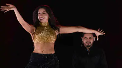 نورا فاتحه پس از تصادف خودرو با جراحت خفیف؛ پزشکان نوردگی خفیف را تأیید کردند