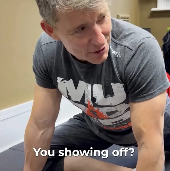 بن شِفارد در حال کشش